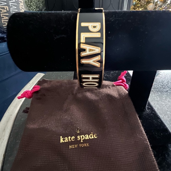 Kate Spade ♠️ “Play Hooky”. “For the fun of it” idiom enamel bangle bracelet - Picture 2 of 7